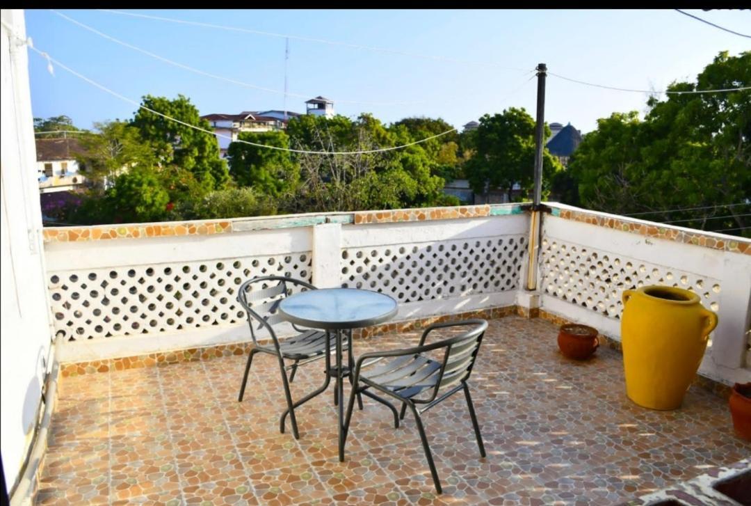 Mavericks Convenient Cozy Loft In Diani'S Cbd Укунда Экстерьер фото